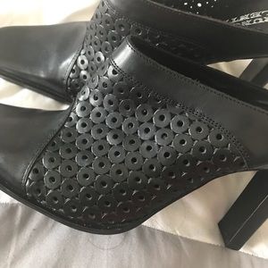Squared toe Bruno Valenti shoes/mules
